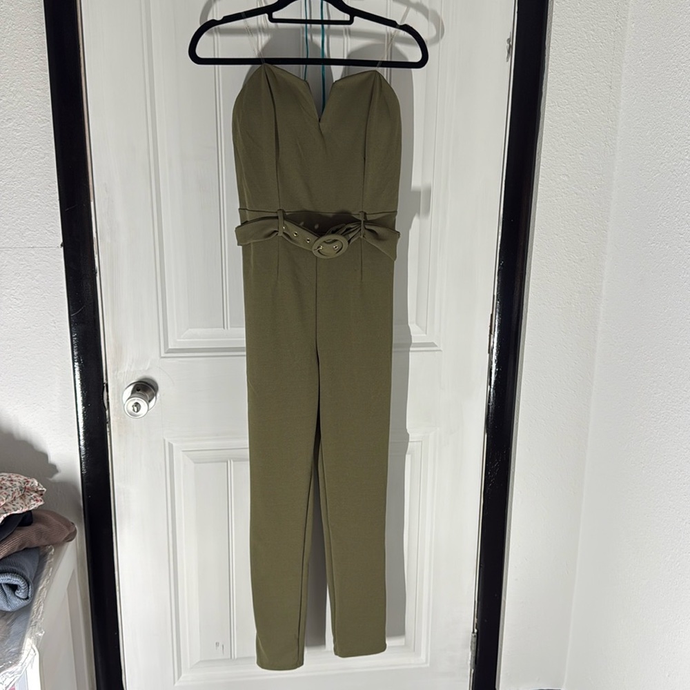 NWOT Haute Monde jumpsuit